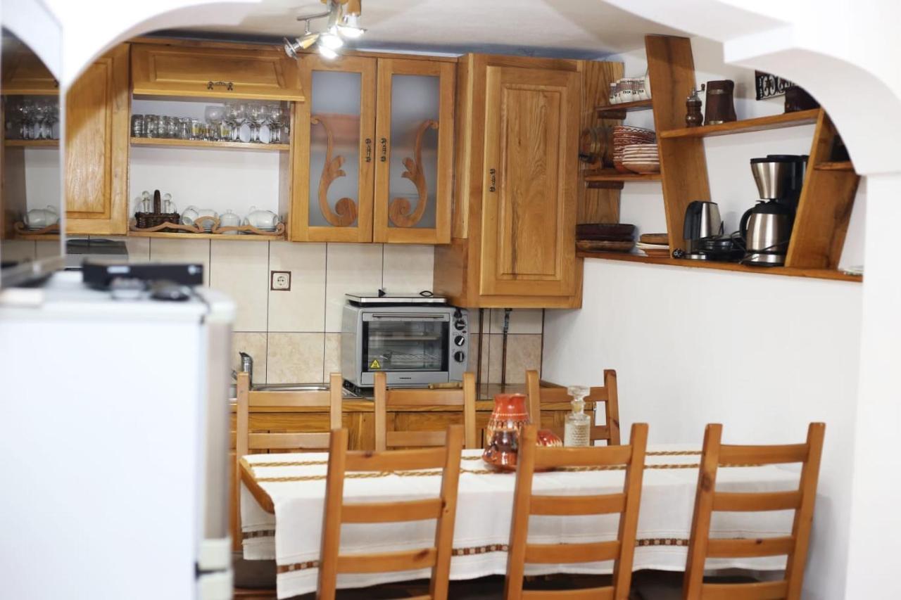 Casa Darius Villa Novaci-Străini Dış mekan fotoğraf
