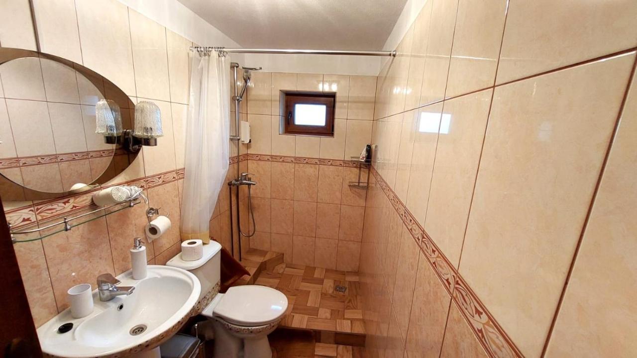 Casa Darius Villa Novaci-Străini Dış mekan fotoğraf